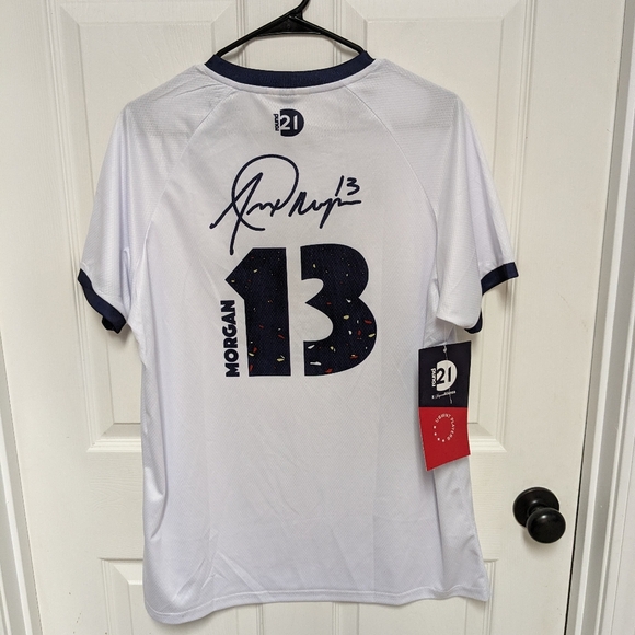 Round 21 USA Alex Morgan Soccer top NWT White short sleeve Ladies L Limited Edit - Picture 9 of 10